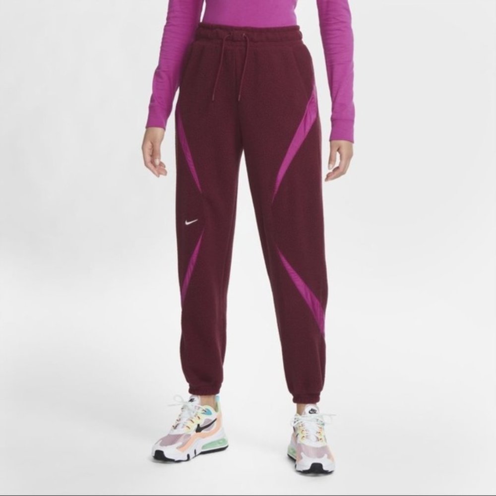 Nike Archive Fleece Sweatpants with Ripstop Panels